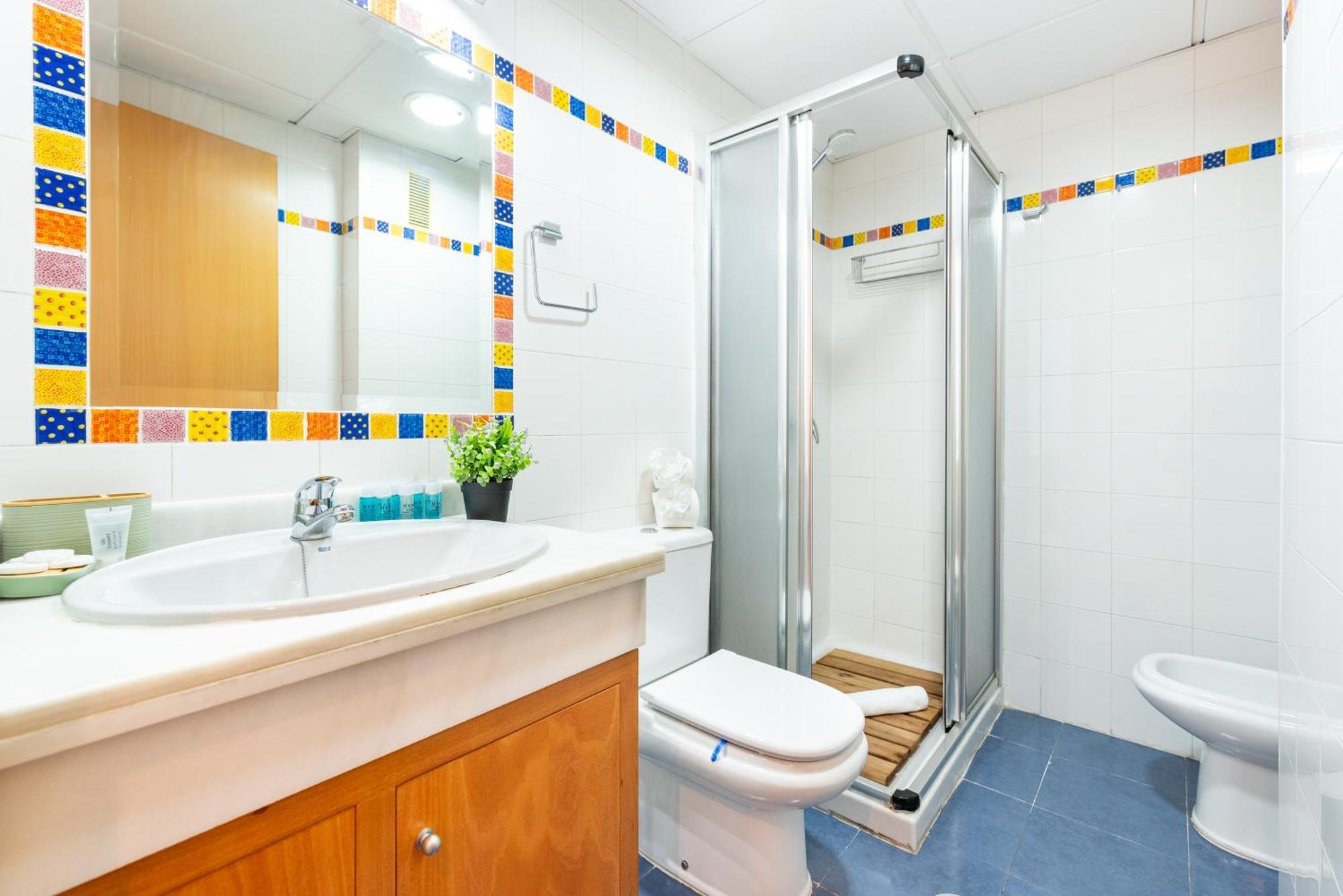 Wintowinrentals Quiet Apartment, Good Location, Free Parking Málaga Extérieur photo